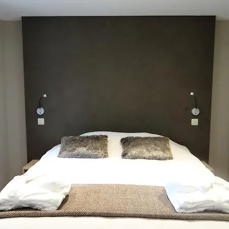 Les Tilleuls Couette-café 4*